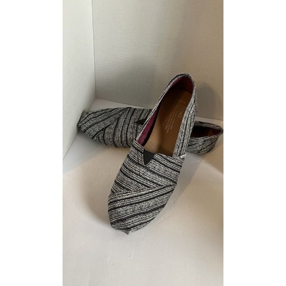 TOMS Alpargatas BLK WHT SILVER SHINEY FLATS W 10 - Picture 3 of 8